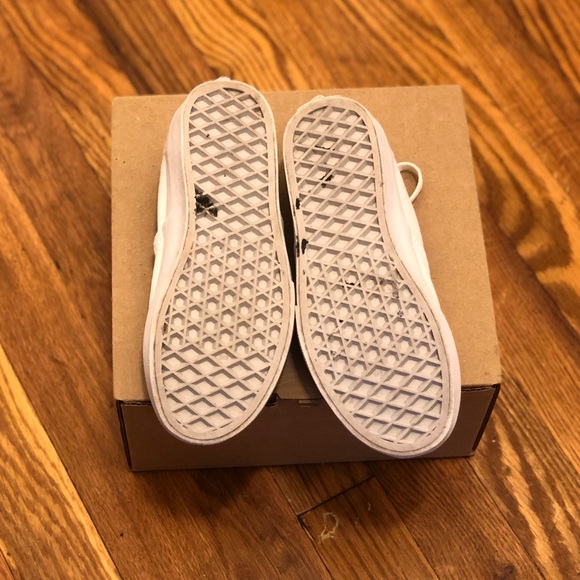 Vans - Picture 4 of 6